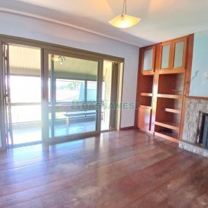 Casa Mobiliada com 611m², 4 dormitórios, 3 vagas, no bairro Petrópolis em Caxias do Sul para Alugar