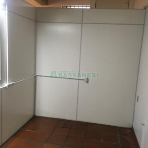 Casa Comercial com 50m², no bairro Santa Corona em Caxias do Sul para Alugar