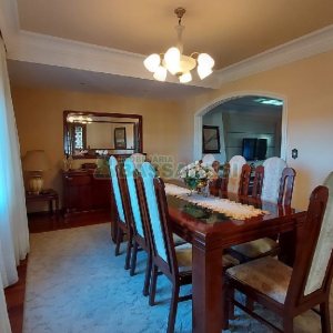 Casa com 405m², 3 dormitórios, 3 vagas, no bairro Colina Sorriso em Caxias do Sul para Comprar