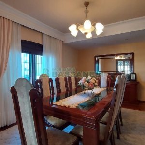 Casa com 405m², 3 dormitórios, 3 vagas, no bairro Colina Sorriso em Caxias do Sul para Comprar