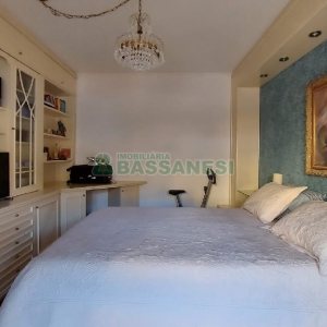 Casa com 405m², 3 dormitórios, 3 vagas, no bairro Colina Sorriso em Caxias do Sul para Comprar