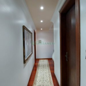 Casa com 405m², 3 dormitórios, 3 vagas, no bairro Colina Sorriso em Caxias do Sul para Comprar