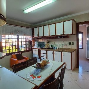 Casa com 405m², 3 dormitórios, 3 vagas, no bairro Colina Sorriso em Caxias do Sul para Comprar