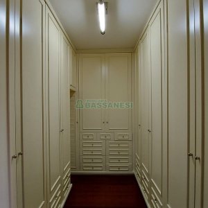 Casa com 405m², 3 dormitórios, 3 vagas, no bairro Colina Sorriso em Caxias do Sul para Comprar