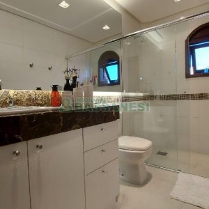 Casa com 405m², 3 dormitórios, 3 vagas, no bairro Colina Sorriso em Caxias do Sul para Comprar