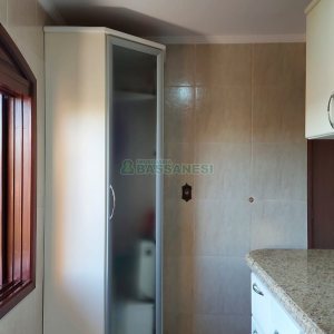 Casa com 405m², 3 dormitórios, 3 vagas, no bairro Colina Sorriso em Caxias do Sul para Comprar