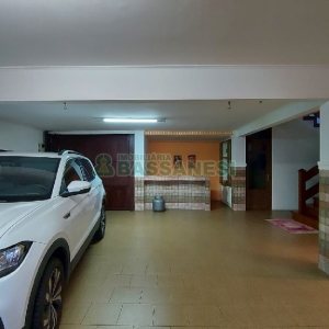 Casa com 405m², 3 dormitórios, 3 vagas, no bairro Colina Sorriso em Caxias do Sul para Comprar