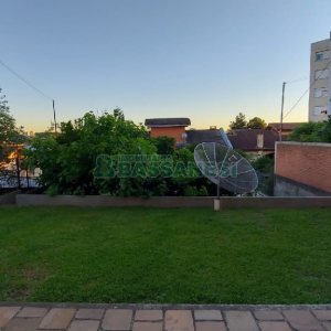 Casa com 405m², 3 dormitórios, 3 vagas, no bairro Colina Sorriso em Caxias do Sul para Comprar