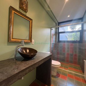 Casa com 484m², 3 dormitórios, 2 vagas, no bairro Linha 40 em Caxias do Sul para Comprar