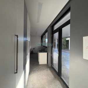 Casa com 484m², 3 dormitórios, 2 vagas, no bairro Linha 40 em Caxias do Sul para Comprar
