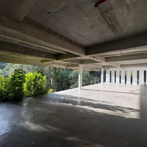Casa com 484m², 3 dormitórios, 2 vagas, no bairro Linha 40 em Caxias do Sul para Comprar