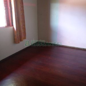 Casa com 236m², 3 dormitórios, 1 vaga, no bairro Santa Corona em Caxias do Sul para Comprar