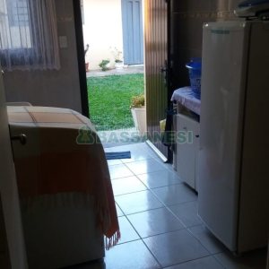 Casa com 320m², 3 dormitórios, 2 vagas, no bairro Vinhedos em Caxias do Sul para Comprar