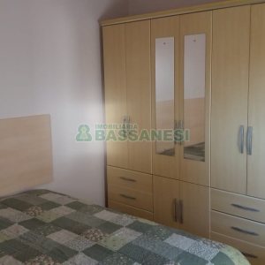 Casa com 320m², 3 dormitórios, 2 vagas, no bairro Vinhedos em Caxias do Sul para Comprar