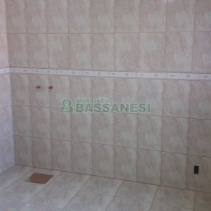 Casa com 320m², 3 dormitórios, 2 vagas, no bairro Vinhedos em Caxias do Sul para Comprar