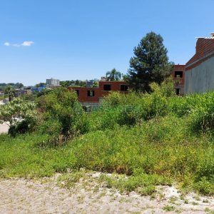 Terreno, no bairro Nossa Senhora das Graças em Caxias do Sul para Comprar