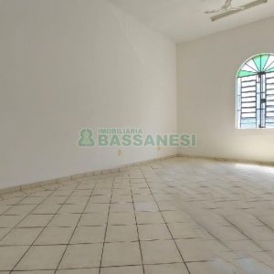 Predio com 709m², no bairro São Pelegrino em Caxias do Sul para Alugar