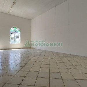 Predio com 709m², no bairro São Pelegrino em Caxias do Sul para Alugar