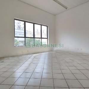 Predio com 709m², no bairro São Pelegrino em Caxias do Sul para Alugar