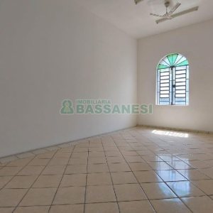 Predio com 709m², no bairro São Pelegrino em Caxias do Sul para Alugar