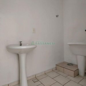 Predio com 709m², no bairro São Pelegrino em Caxias do Sul para Alugar