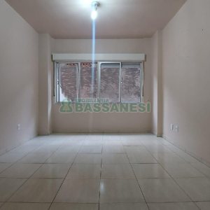 Sala com 18m², no bairro Centro em Caxias do Sul para Alugar ou Comprar
