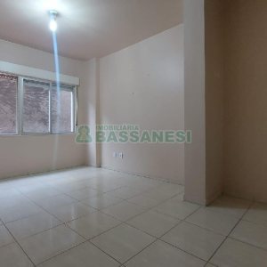 Sala com 18m², no bairro Centro em Caxias do Sul para Alugar ou Comprar