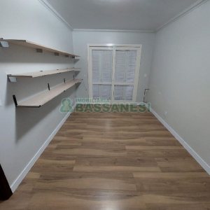 Apto Mobiliado com 184m², 4 dormitórios, 2 vagas, no bairro Colina Sorriso em Caxias do Sul para Comprar