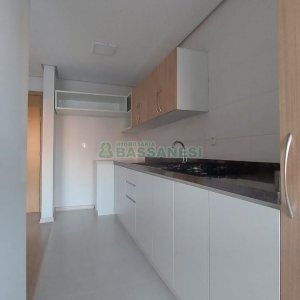 Apto Mobiliado com 60m², 1 dormitório, 1 vaga, no bairro Rio Branco em Caxias do Sul para Alugar