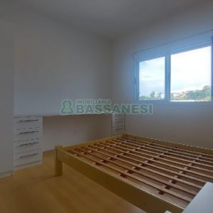 Apartamento com 58m², 2 dormitórios, 1 vaga, no bairro São Caetano em Caxias do Sul para Comprar