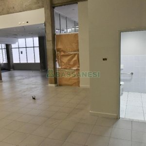 Loja com 2287m², no bairro Centro em Caxias do Sul para Alugar
