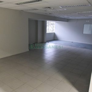 Loja com 2287m², no bairro Centro em Caxias do Sul para Alugar