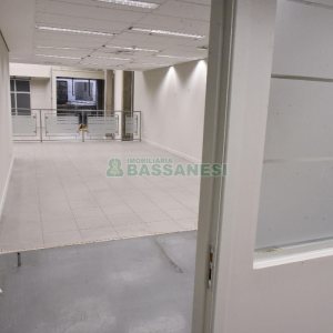 Loja com 2287m², no bairro Centro em Caxias do Sul para Alugar
