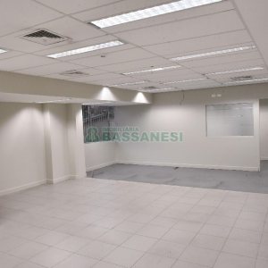 Loja com 2287m², no bairro Centro em Caxias do Sul para Alugar