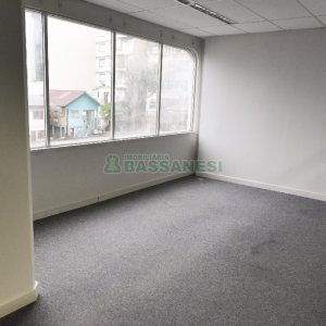 Loja com 2287m², no bairro Centro em Caxias do Sul para Alugar