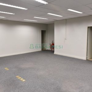 Loja com 2287m², no bairro Centro em Caxias do Sul para Alugar