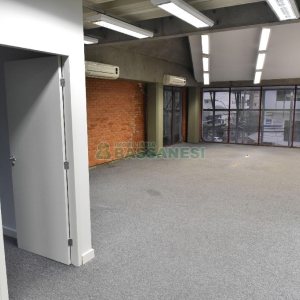 Loja com 2287m², no bairro Centro em Caxias do Sul para Alugar