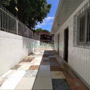 Casa com 82m², 3 dormitórios, 2 vagas, no bairro Lourdes em Caxias do Sul para Alugar