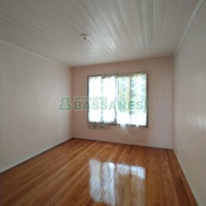 Casa com 82m², 3 dormitórios, 2 vagas, no bairro Lourdes em Caxias do Sul para Alugar