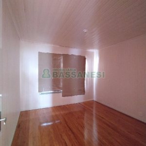 Casa com 82m², 3 dormitórios, 2 vagas, no bairro Lourdes em Caxias do Sul para Alugar