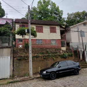 Casa, 4 dormitórios, no bairro São Leopoldo em Caxias do Sul para Comprar