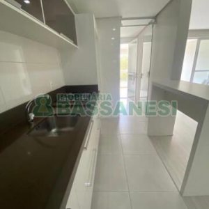Apartamento com 89m², 2 dormitórios, 2 vagas, no bairro Sanvitto em Caxias do Sul para Comprar