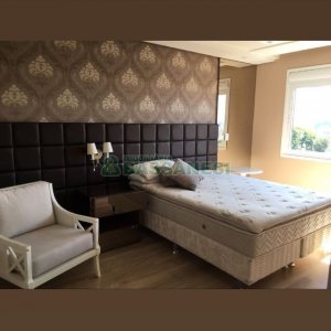 Apartamento com 108m², 3 dormitórios, 2 vagas, no bairro Medianeira em Caxias do Sul para Comprar