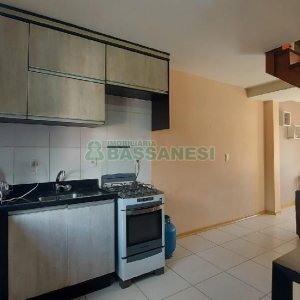 Sobrado com 85m², 2 dormitórios, 2 vagas, no bairro Salgado Filho em Caxias do Sul para Comprar