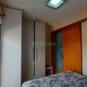 Sobrado com 85m², 2 dormitórios, 2 vagas, no bairro Salgado Filho em Caxias do Sul para Comprar