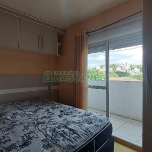 Sobrado com 85m², 2 dormitórios, 2 vagas, no bairro Salgado Filho em Caxias do Sul para Comprar