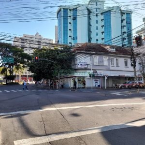 Casa Comercial com 200m², no bairro Centro em Caxias do Sul para Alugar