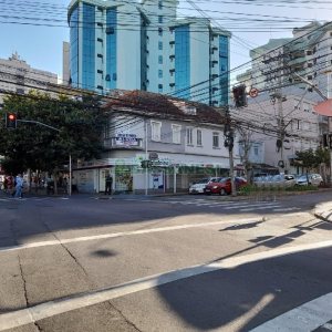 Casa Comercial com 200m², no bairro Centro em Caxias do Sul para Alugar
