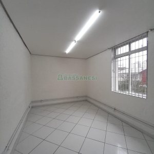 Casa Comercial com 200m², no bairro Centro em Caxias do Sul para Alugar