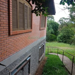 Chácara com 200m², 3 dormitórios, 1 vaga, no bairro Ana Rech em Caxias do Sul para Comprar